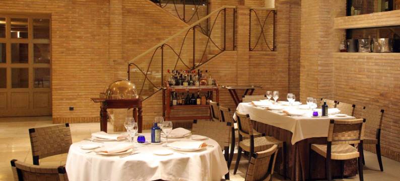 帕拉福克斯酒店(Hotel Palafox)图片