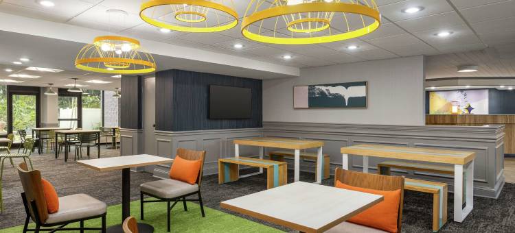 萨拉索塔西埃斯特基盖特威希尔顿斯巴克酒店(Spark by Hilton Sarasota Siesta Key Gateway)图片