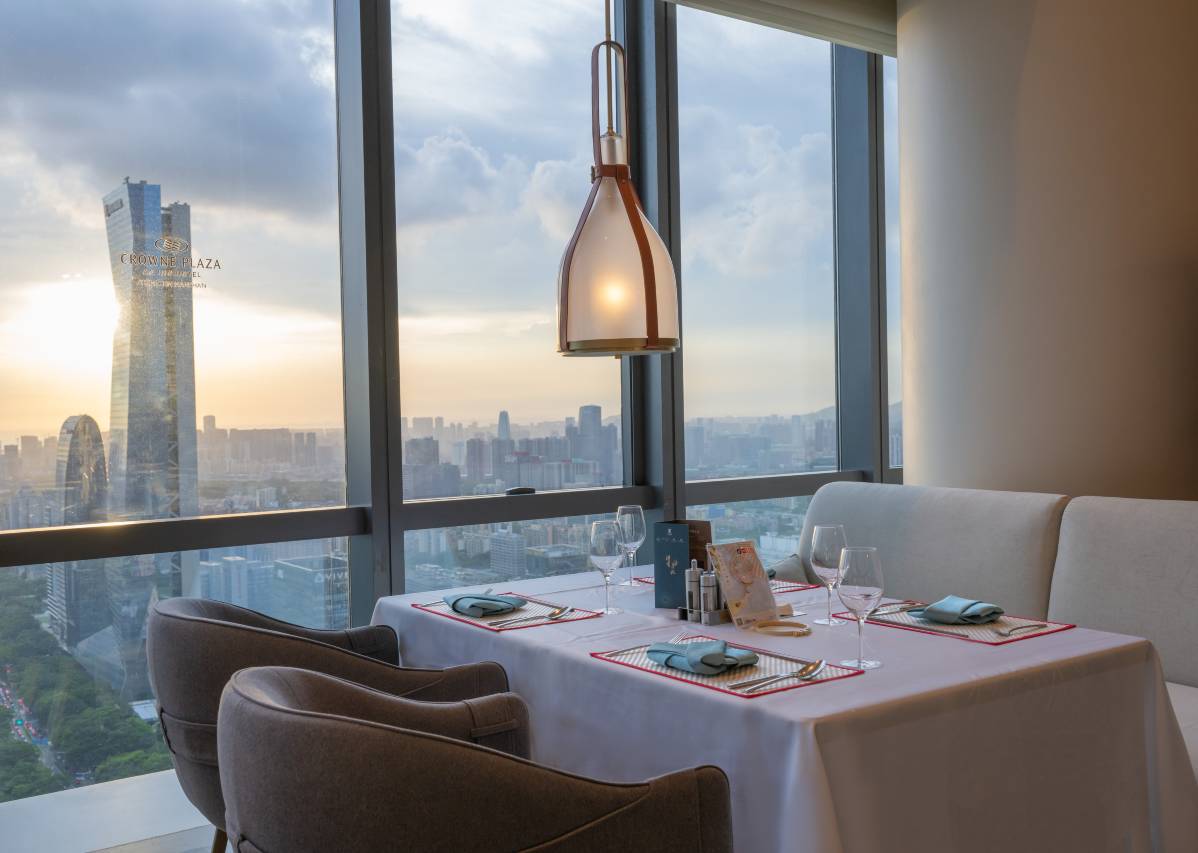 深圳南山深铁皇冠假日酒店图片