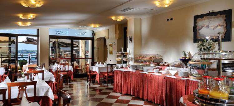 鲁索宫殿酒店(Hotel Russo Palace)图片