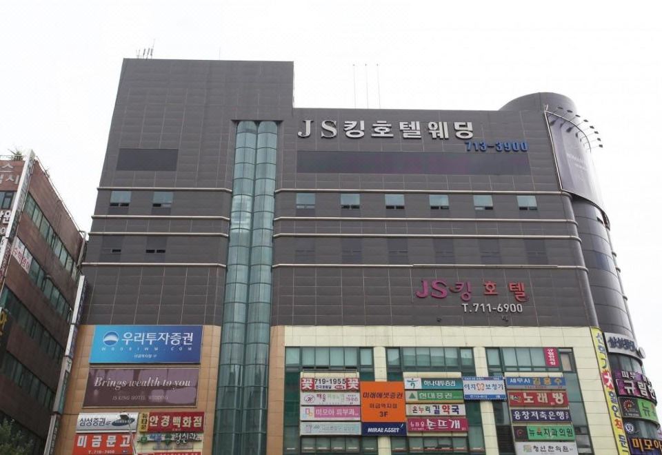 KING HOTELHotel Overview
