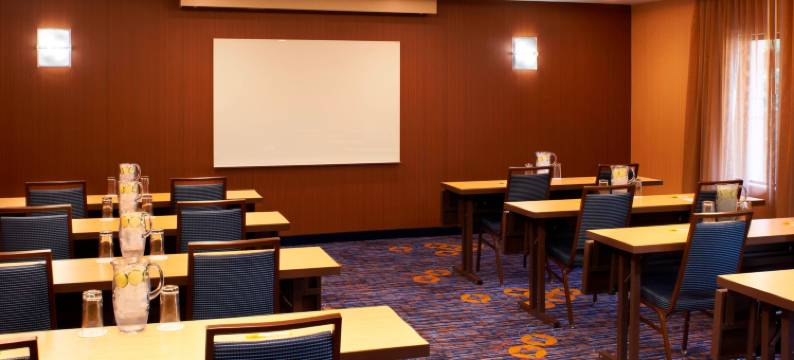 克里夫兰韦斯特莱克万怡酒店(Courtyard by Marriott Cleveland Westlake)图片