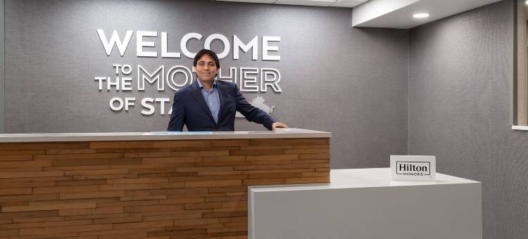 希尔顿欢朋酒店-费尔法克斯城(Hampton Inn Fairfax City)图片