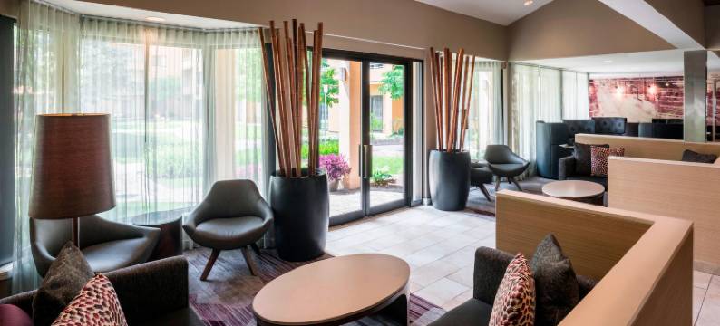 芝加哥奥黑尔万怡酒店(Courtyard Chicago O'Hare)图片