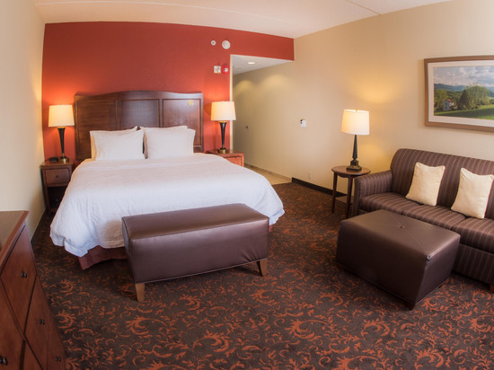 伍德斯托克欢朋套房酒店