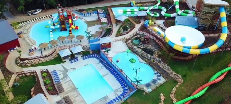 “Your Big Lake House” - Large Lakefront Home w Private Pool & Hot Tub-Sleeps 40!图片