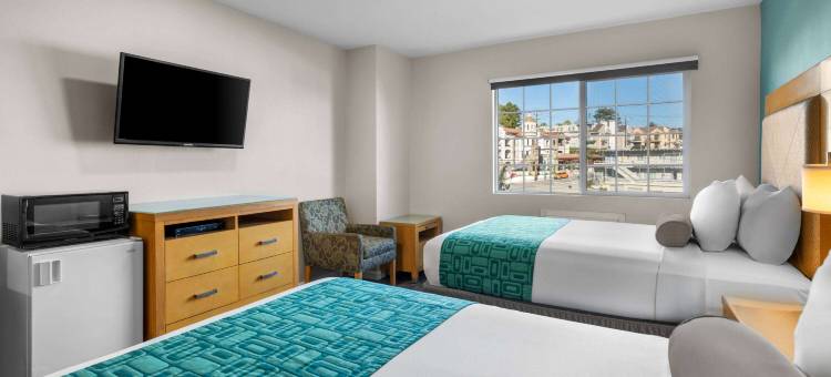 圣克鲁斯海滩浮桥豪生酒店(Howard Johnson by Wyndham Santa Cruz Beach Boardwalk)图片