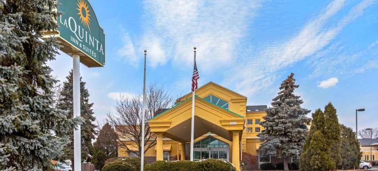 阿普尔顿学院大道拉昆塔温德姆套房酒店(La Quinta Inn & Suites by Wyndham Appleton College Avenue)图片