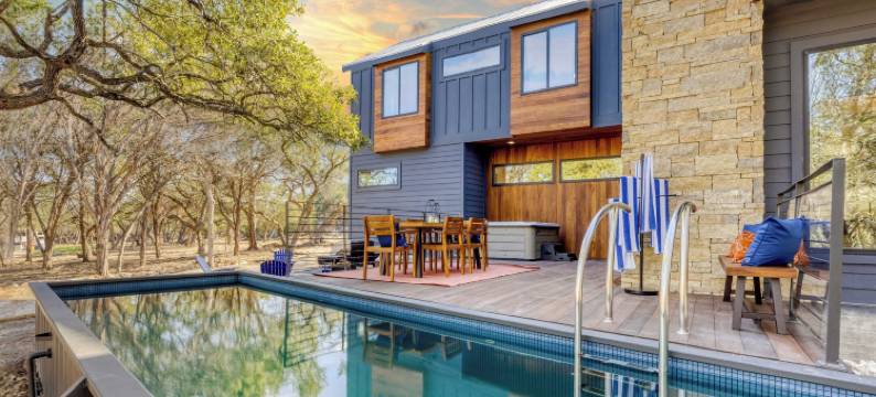 没问题酒店的泳池、热水浴缸、游戏房(Pool Hot Tub Game Room Fire Pit Luxe Private 4Bdr Maverick by AvantStay)图片