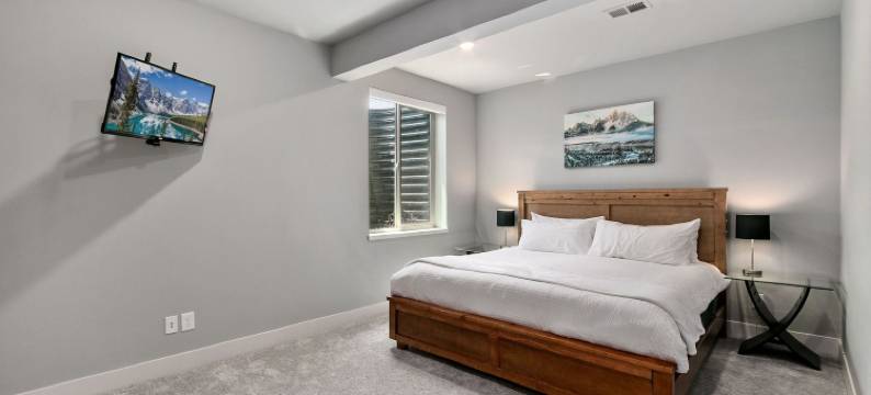 观看落基山壮观风景的豪华住宅(Luxury Home with Spectacular Rocky Mountain Views!)图片