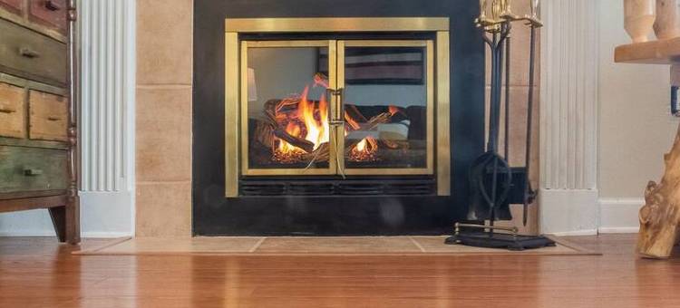 Heated Outdoor Pool and Scenic Smoky Views - Charming Loft Escape图片