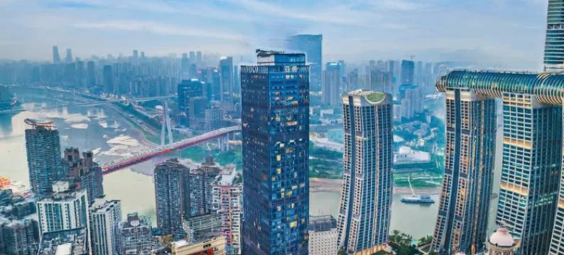 重庆亚善高空江景酒店(解放碑来福士广场店)图片