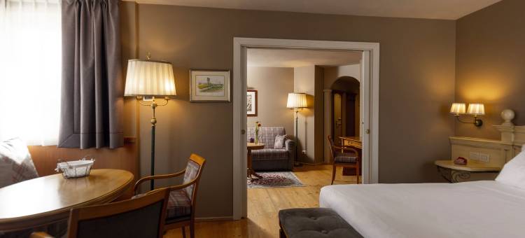 埃尔普套房酒店(Alpen Suite Hotel)图片
