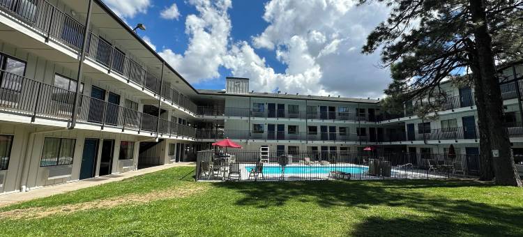 费拉格尔斯塔夫西6号汽车旅馆- 林场村店(Motel 6 Flagstaff, AZ - West - Woodland Village)图片