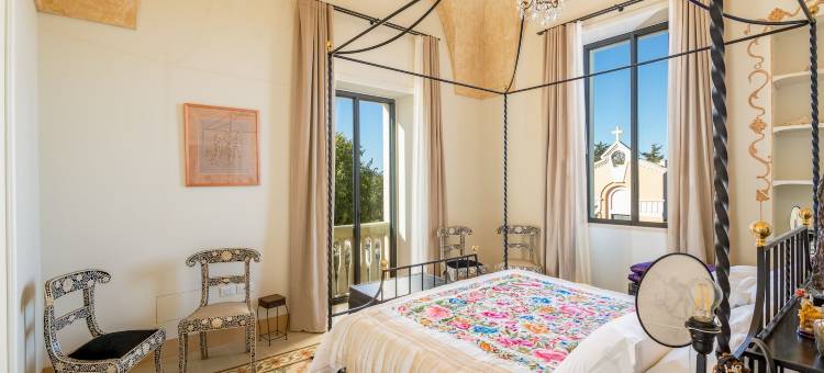 卡辛安南德(Casin Anand)图片