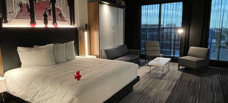 拉瓦尔-森特罗波利斯大时代酒店(Grand Times Hotel Laval - Centropolis)图片