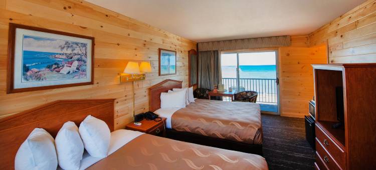 品质酒店及套房马基诺市海滨(Quality Inn & Suites Mackinaw City Beachfront)图片