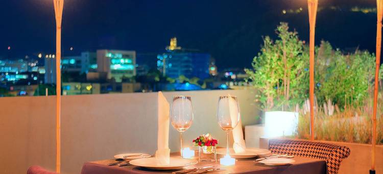 93 奢华套房住宅酒店(93 Luxury Suites and Residences)图片