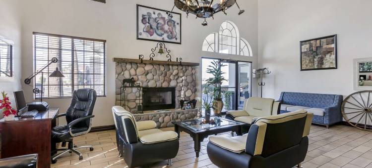 迷信泉贝斯特韦斯特酒店(Best Western Superstition Springs Inn)图片