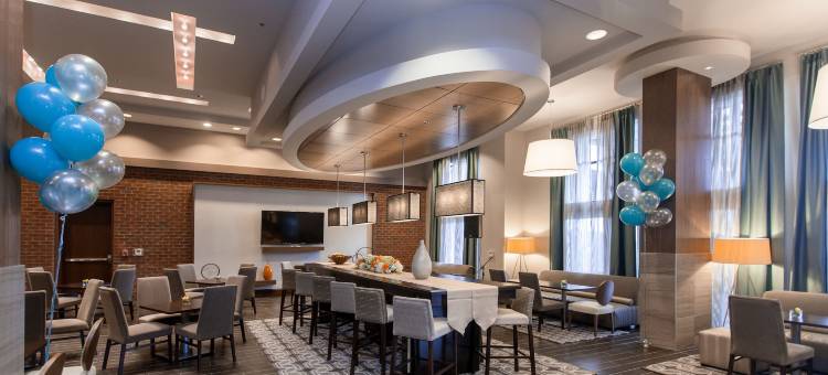 教堂山/卡尔伯罗欢朋酒店及套房(Hampton Inn & Suites Chapel Hill-Carrboro/Downtown)图片