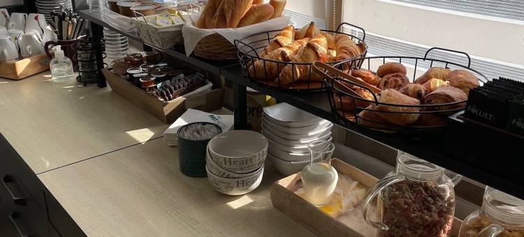 瑟保奥克特维尔布里特酒店(Brit Hotel Cherbourg)图片