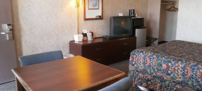 里奇蒙套房酒店(Richmond Inn and Suites)图片