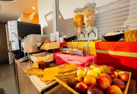 Appart-Hôtel Mer & Golf City Perpignan Centre Hotel Overview