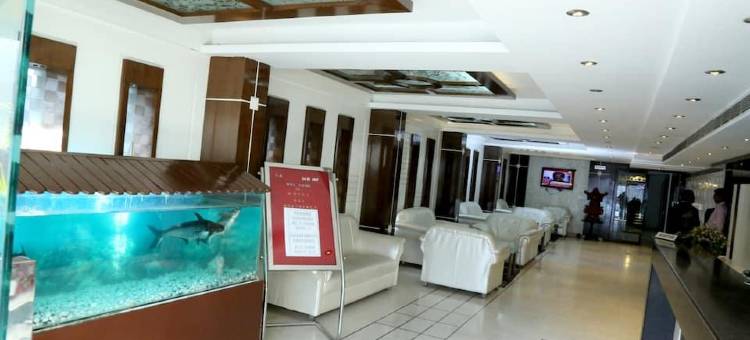 Fabhotel拉吉住宅二号酒店(Fabhotel Raj Residency II)图片