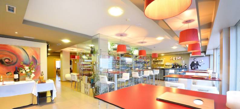 罗拉特码头&Spa四星高级酒店(Hotel Norat Marina & Spa)图片