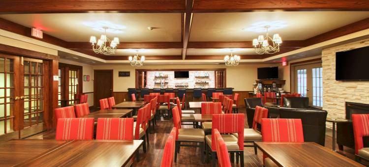 密尔沃基机场舒适套房酒店(Comfort Suites Milwaukee Airport)图片