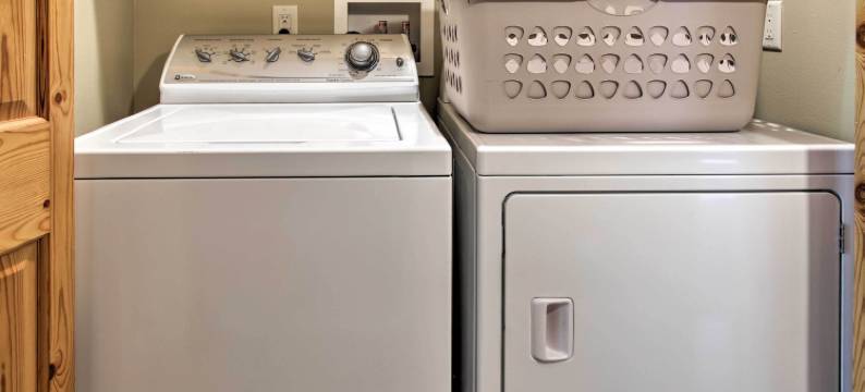 湖畔威斯康辛小木屋配有船坞！(Lakefront Wisconsin Cabin with Boat Dock!)图片