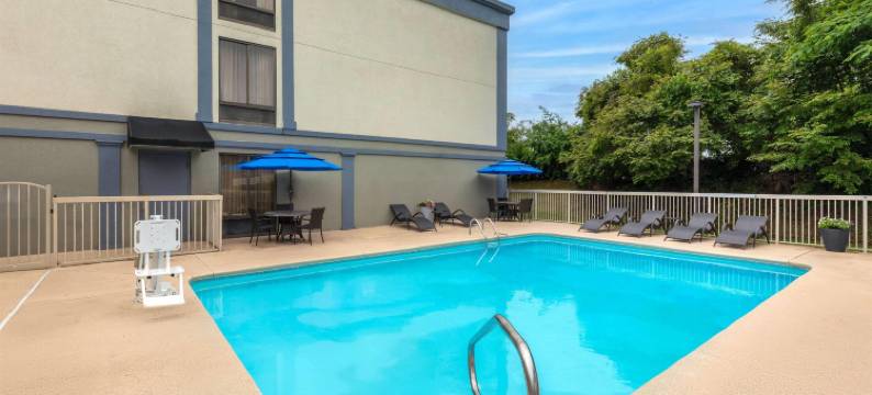 格林斯伯勒蔚景温德姆酒店/体育馆(Wingate by Wyndham Greensboro/Coliseum)图片