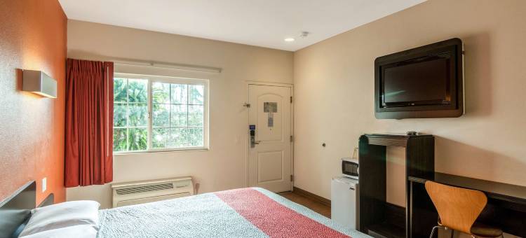 贝尔花园第6汽车旅馆(Motel 6 Bell Gardens, CA - Los Angeles)图片