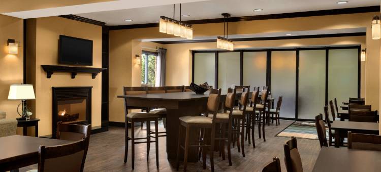 希尔顿欢朋酒店-斯托(Hampton Inn Stow)图片