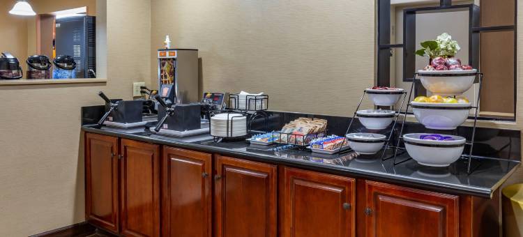 格林斯伯勒克纳斯维尔舒适酒店(Comfort Inn Greensboro - Kernersville)图片