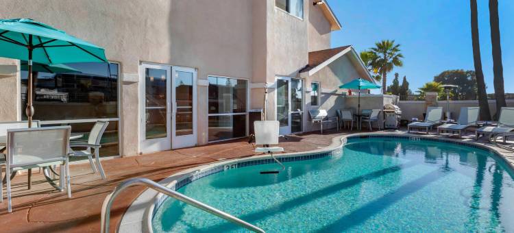 圣迭戈米拉玛舒适酒店(Comfort Inn San Diego Miramar)图片