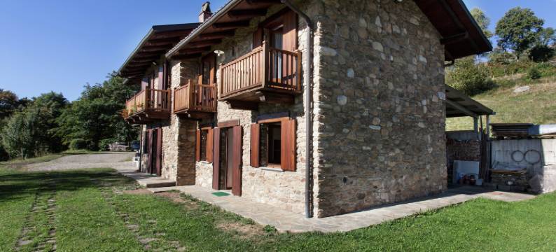 Apartment in Netro with Balcony and Views图片