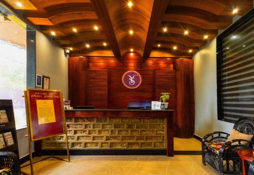 Sumitel Queens Yard Hotel Overview