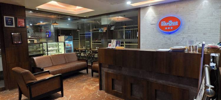 高莫哈大酒店(Hotel Gulmohar Grand)图片