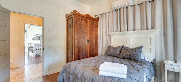 拥有100年历史的迷人住宅< 1英里至市中心(Charming 100-Year-Old Home < 1 Mi to Downtown)图片