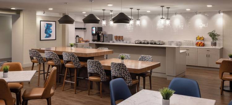 麦克墨雷堡波默罗伊饭店(Pomeroy Hotel Fort McMurray)图片