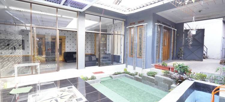 O 94911 伊斯兰安格雷克旅馆(Hotel O 94911 Syariah Anggrek Guest House)图片