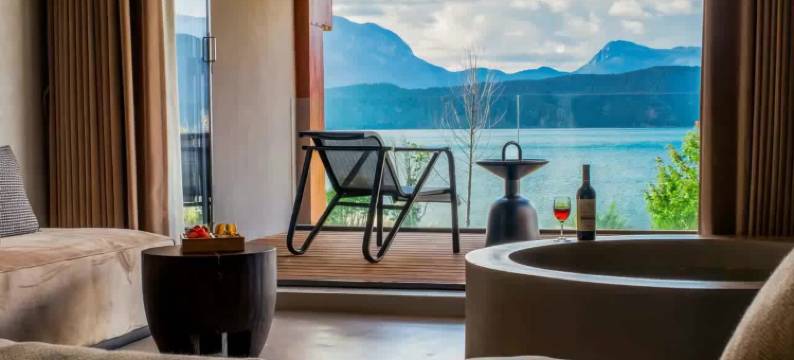 泸沽湖观山海·湖畔度假酒店(蒗放码头店)图片