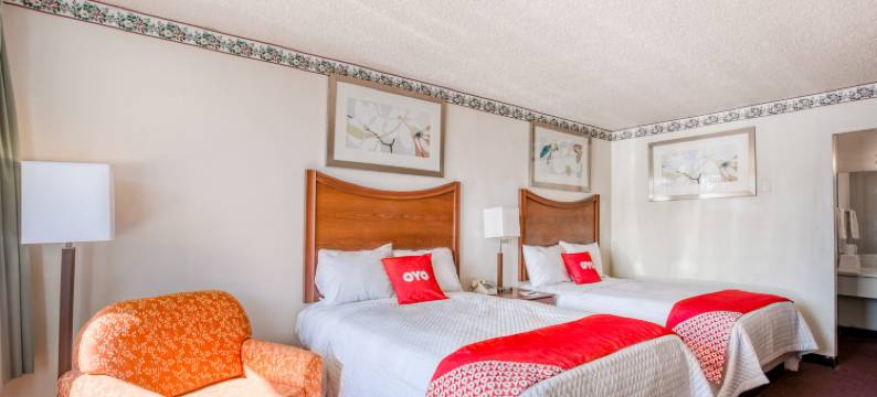 OYO旅行者旅馆，坦普尔顿弗吉尼亚(Travelers Inn by OYO, Templeton VA)图片