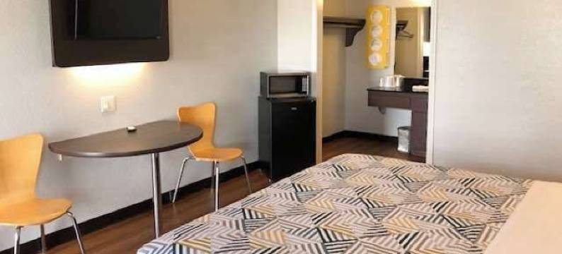 德克萨斯帕里斯6号汽车旅馆(Motel 6 Paris, TX)图片