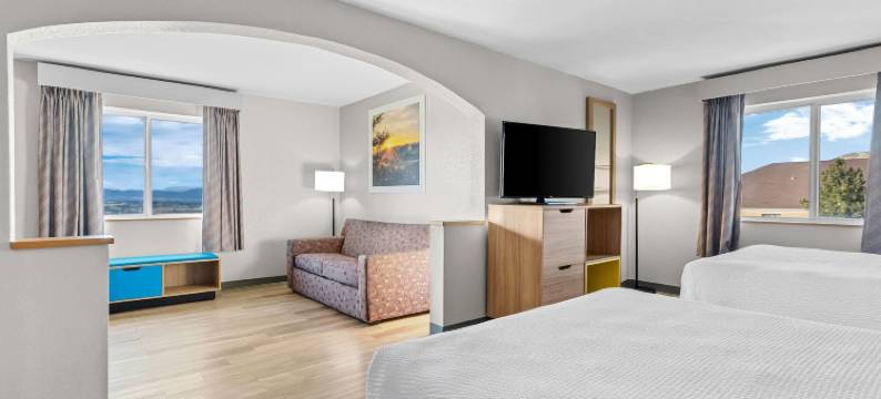 城堡石温德姆戴斯套房酒店(Days Inn & Suites by Wyndham Castle Rock)图片