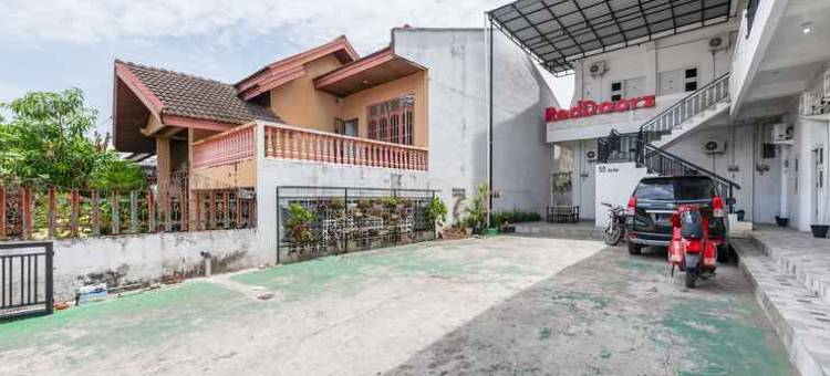 扎伊诺尔阿比丁班达亚齐红多兹伊斯兰酒店-近RSUD(RedDoorz Syariah Near Rsud Zainoel Abidin Banda Aceh)图片