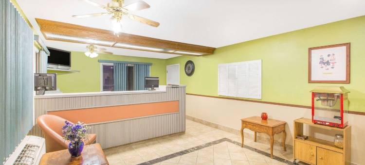 Days Inn by Wyndham Denison IA图片