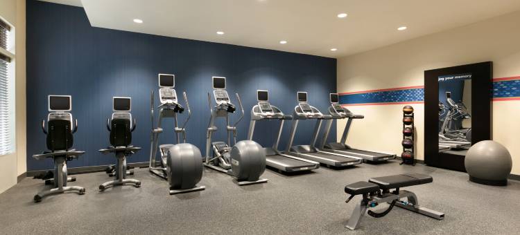 纽约拉瓜迪亚机场希尔顿欢朋酒店(Hampton Inn New York - LaGuardia Airport)图片