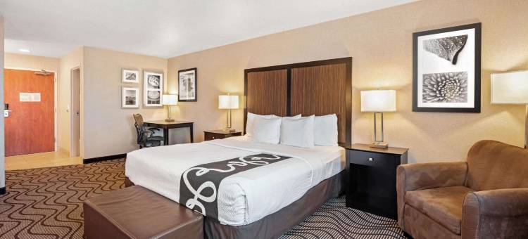 博伊西镇广场拉昆塔温德姆套房酒店(La Quinta Inn & Suites by Wyndham Boise Towne Square)图片